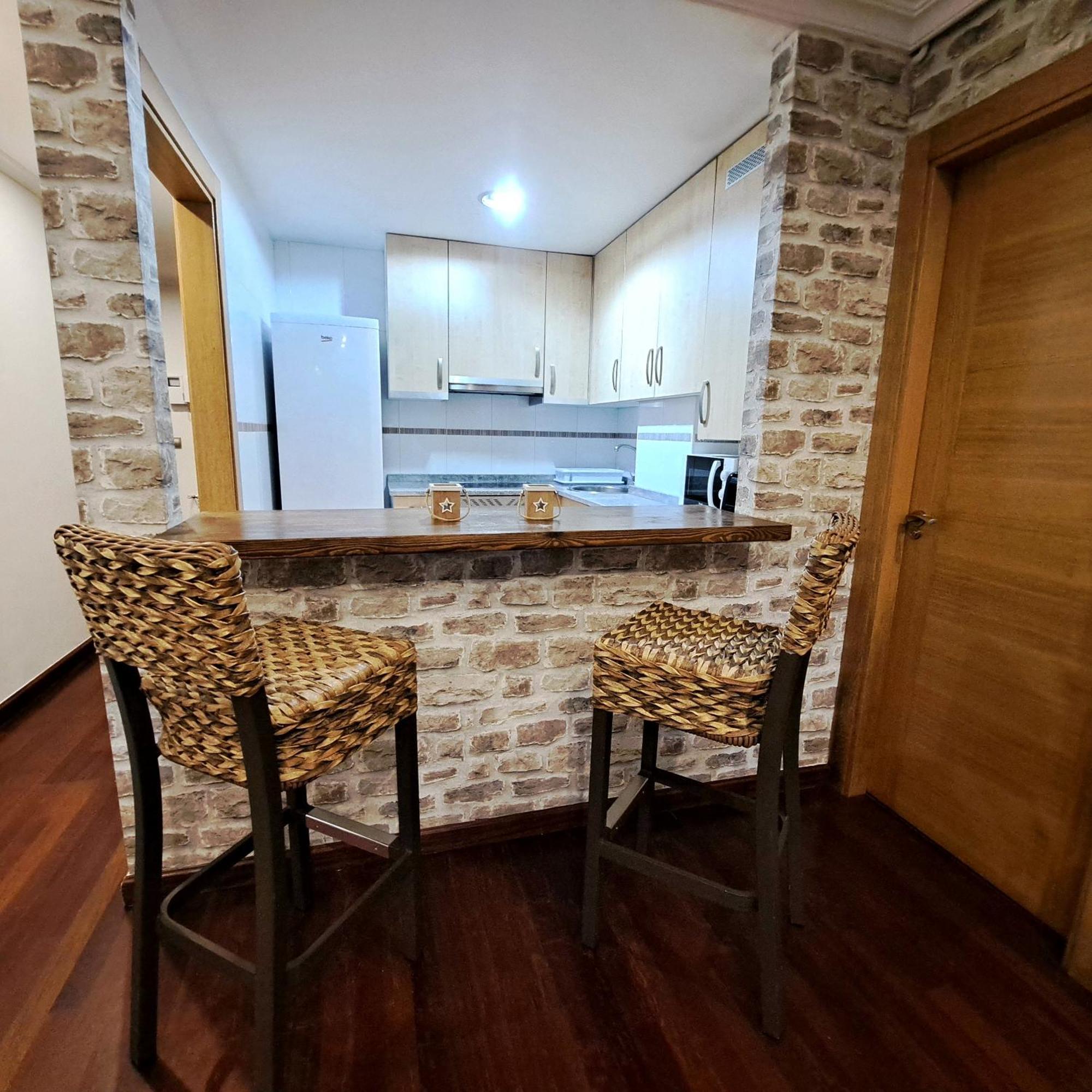 Apartamento Con Terraza Al Puente Romano Onís Exterior foto